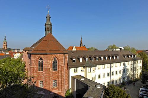 7 Klosteranlage mit Kirche